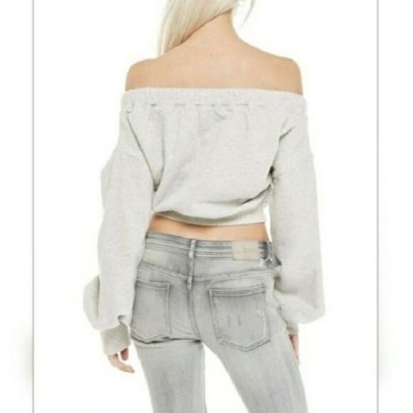 NWT! Cropped Off-the-Shoulder Grey Sweatshirt with Ballon Sleeves. Size M. - Picture 2 of 8